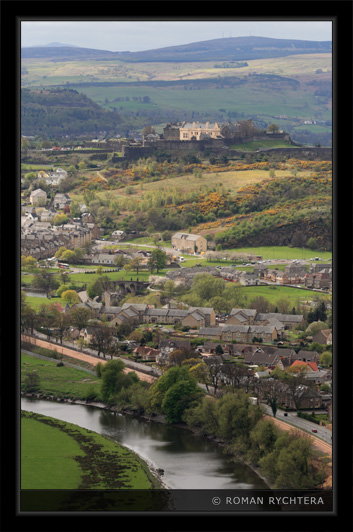 087_Stirling_Castle_from_Wallace_Monument.jpg
