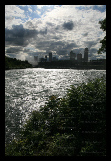 042_Niagara_Falls.jpg